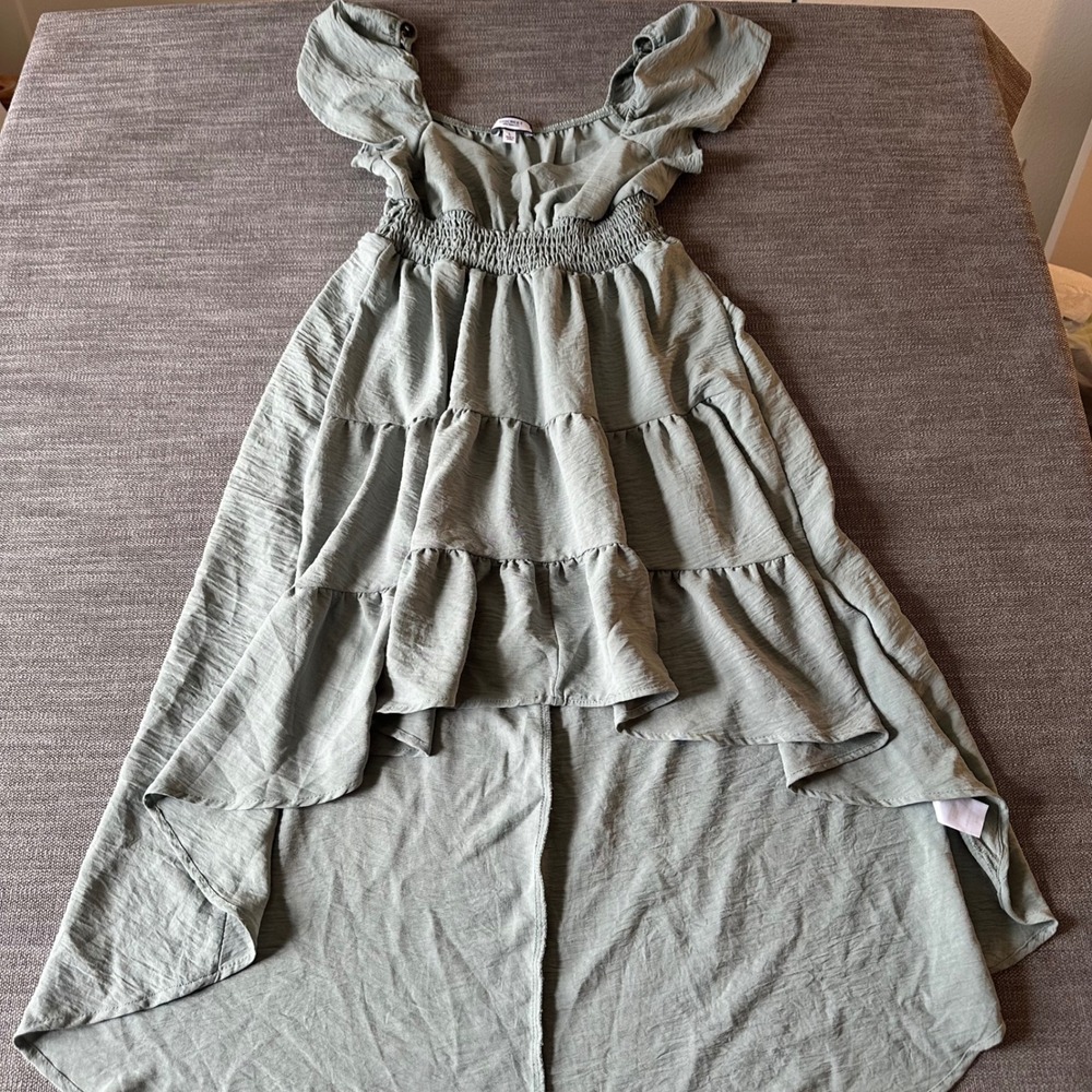 Discreet High Low Maxi Dress Womens Large Sage Green  Smocked Tiered